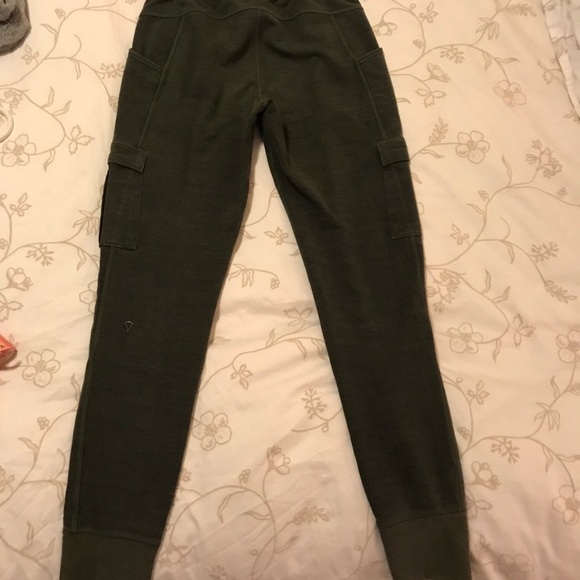 Ivivva pants - Picture 2 of 8